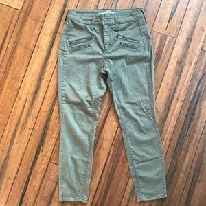Universal Thread High Rise Skinny Crop green jeans